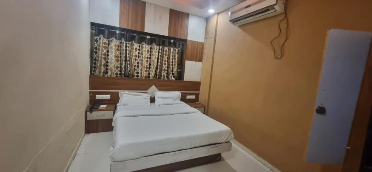 Hotel Jay Bhawani Ahmedabad Exterior foto